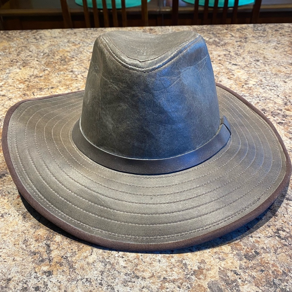 ARTEL Leather Hat Mens size Large Very nice!! Made in USA